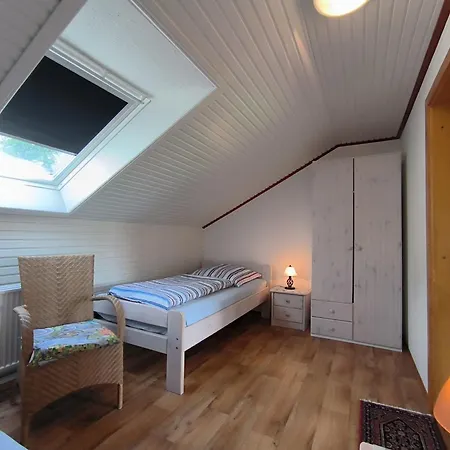 Cornils Am Badesee * Wanderup